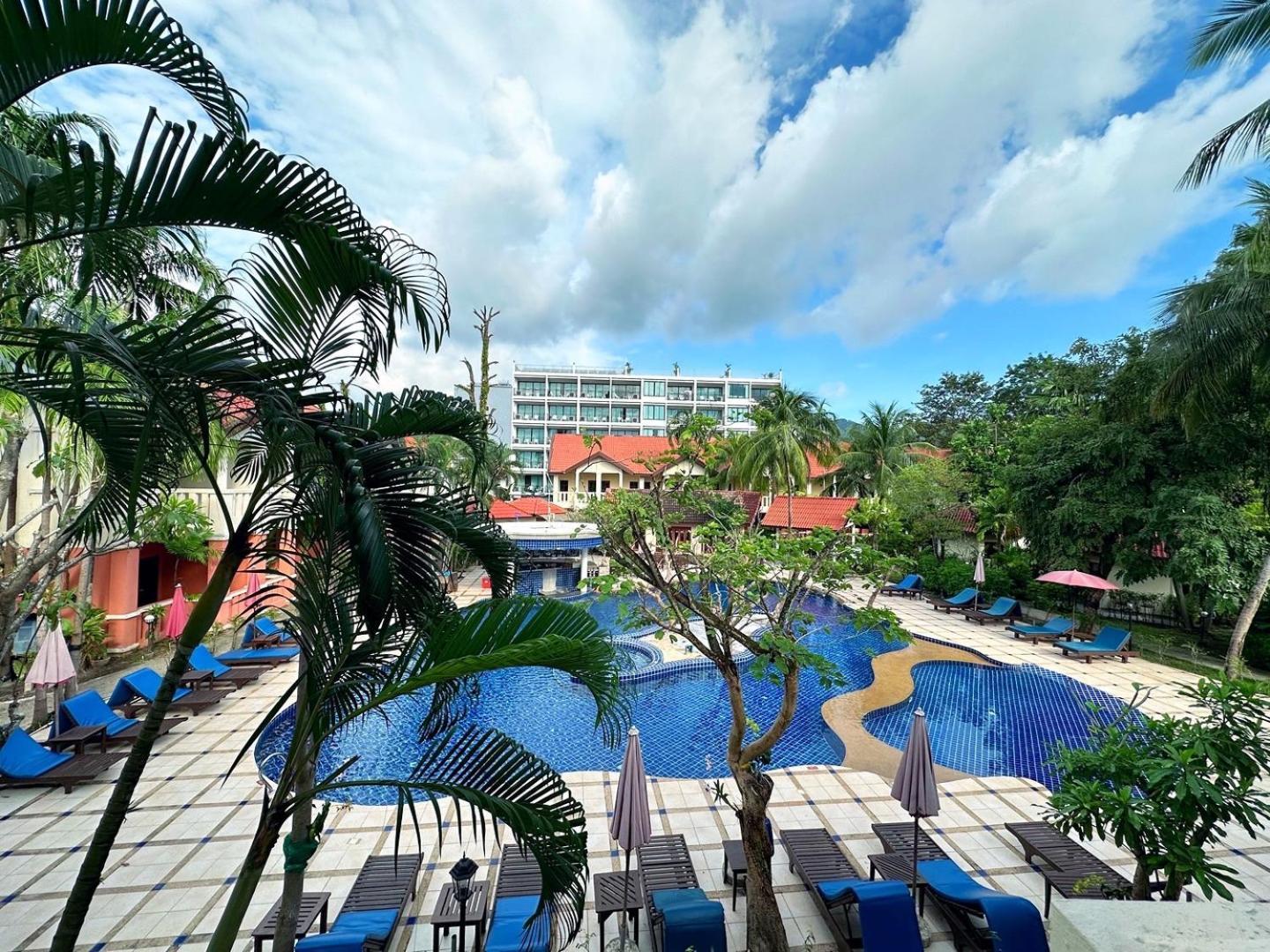 Phuket Leelavadee Hua Ting Resort Patong Extérieur photo